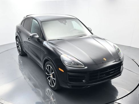 Certified 2022 Porsche Cayenne Turbo image 42