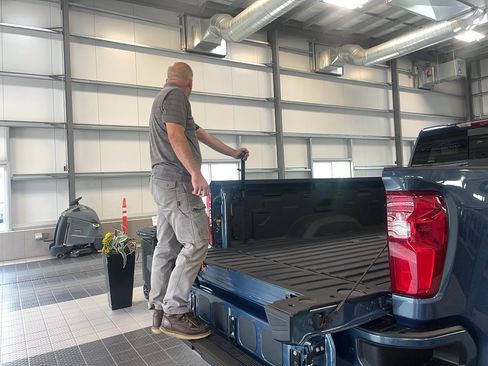 Used 2024 Chevrolet Silverado 3500 High Country w/ Technology Package image 24