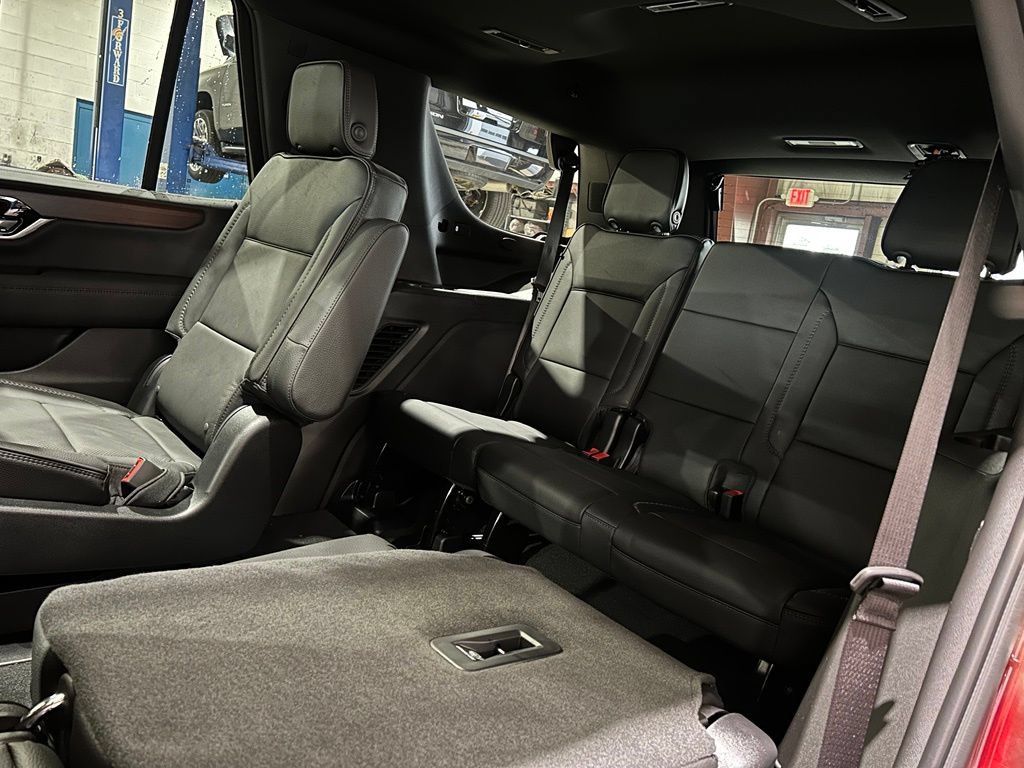 New 2026 GMC Yukon Denali w/ Advanced Technology Package AWD/4WD image 39