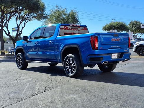 Used 2024 GMC Sierra 1500 AT4 w/ Technology Package AWD/4WD image 8