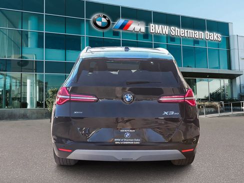 Used 2025 BMW X3 xDrive30i w/ Premium Package image 5