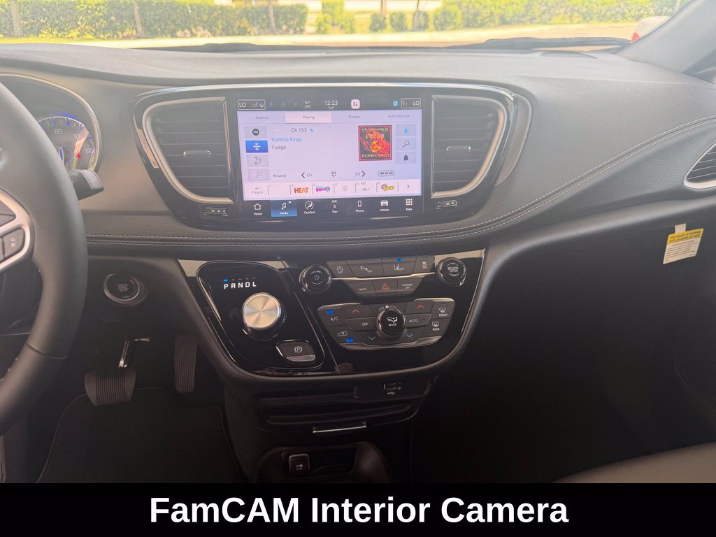 New 2027 Chrysler Pacifica Select w/ Family Tech Group FWD image 14