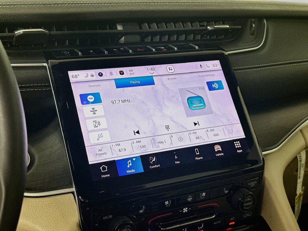 Certified 2024 Jeep Grand Cherokee Limited w/ Luxury Tech Group II AWD/4WD image 25
