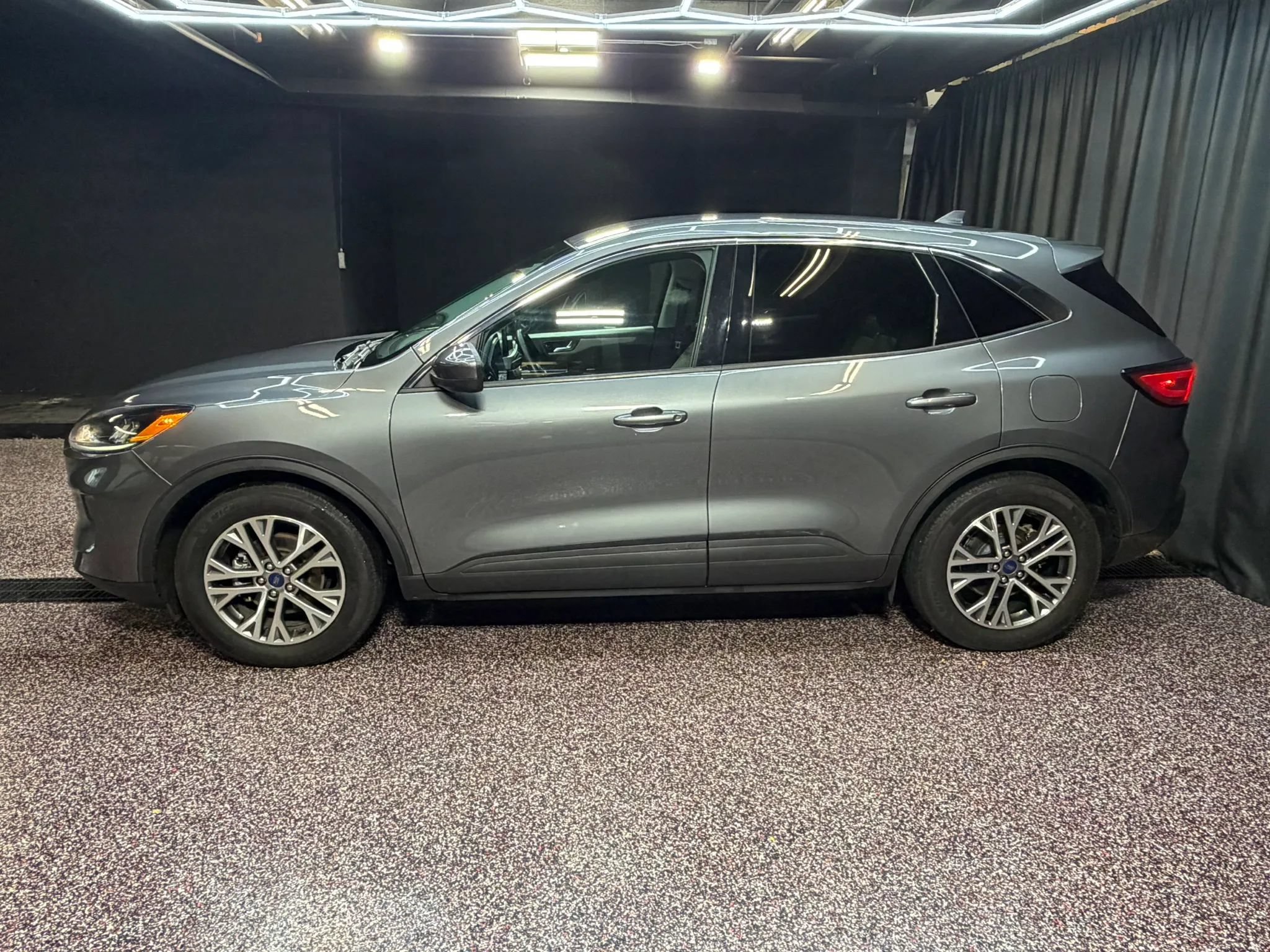 Used 2022 Ford Escape SEL FWD image 4