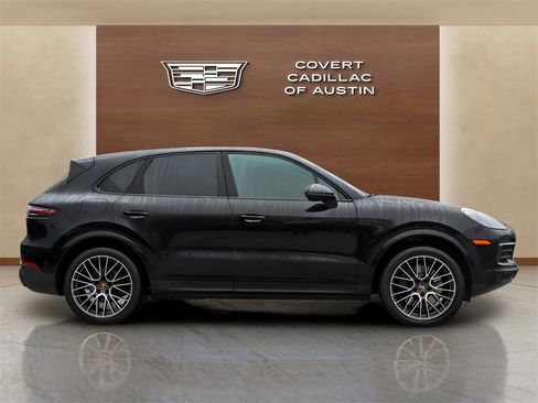 Used 2020 Porsche Cayenne S image 4