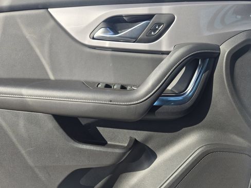 Used 2025 Chevrolet Blazer LT image 24