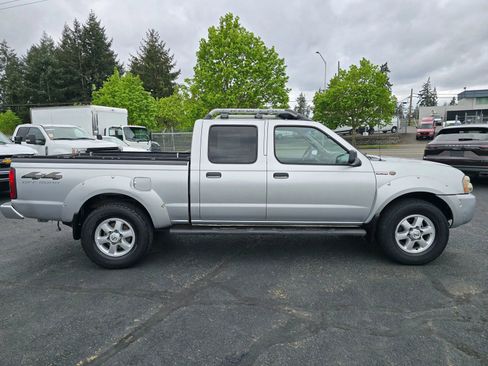 Used 2004 Nissan Frontier S/C AWD/4WD image 6