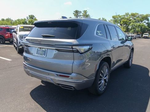 New 2026 Buick Enclave Avenir w/ Super Cruise Package FWD image 9