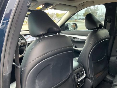 Used 2019 INFINITI QX50 Luxe w/ Navigation Package image 12