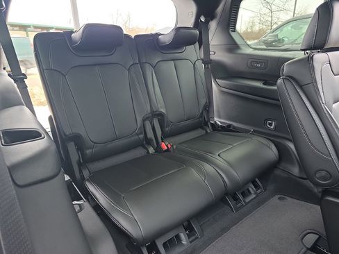 New 2025 Jeep Grand Cherokee L Limited w/ Trailer Tow Package image 12