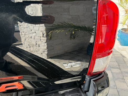 Used 2017 Toyota Tacoma TRD Off-Road image 17