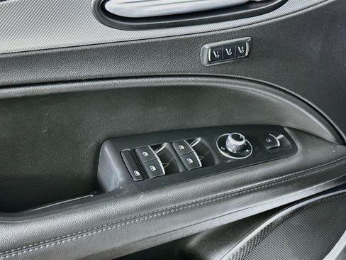 Used 2023 Alfa Romeo Stelvio Veloce AWD/4WD image 15