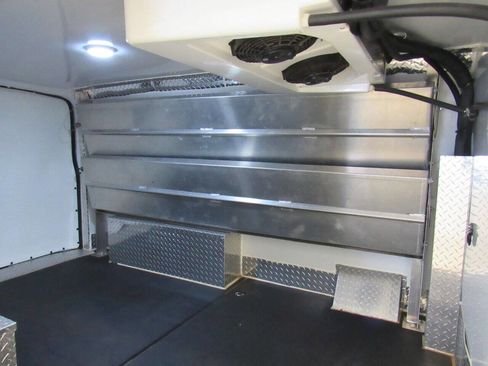 Used 2019 Chevrolet Express 2500 2500 3dr Cargo Van w/ Safety Package image 25