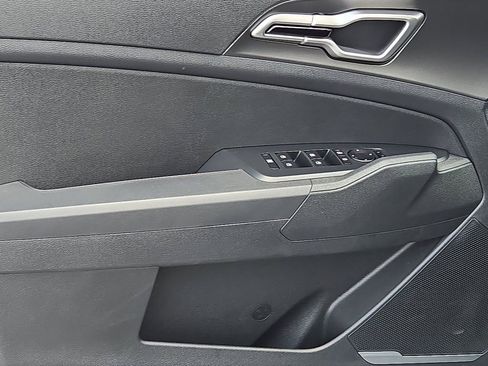 New 2026 Kia Sportage LX image 15