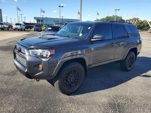 Used 2019 Toyota 4Runner TRD Off-Road Premium image 2