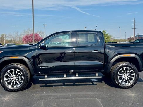 Used 2025 GMC Canyon Denali AWD/4WD image 4