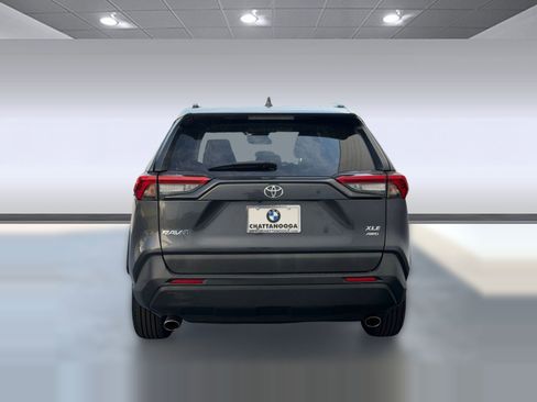 Used 2021 Toyota RAV4 XLE w/ Convenience Package image 10