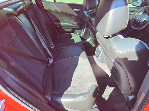 Used 2017 Dodge Charger R/T w/ Technology Group image 31