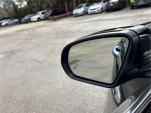 Used 2019 Mercedes-Benz C 300 Sedan image 16