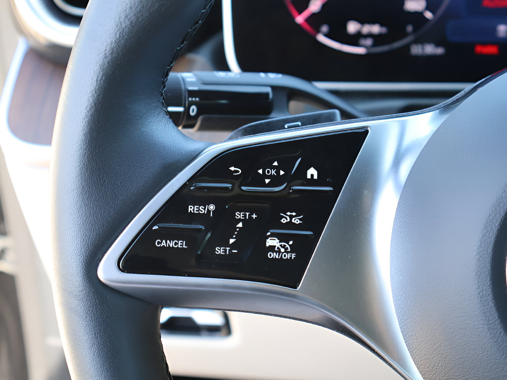 Certified 2026 Mercedes-Benz C 300 4MATIC Sedan image 32