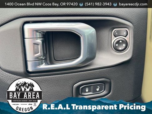 New 2026 Jeep Wrangler Unlimited Sahara w/ Safety Group AWD/4WD image 18