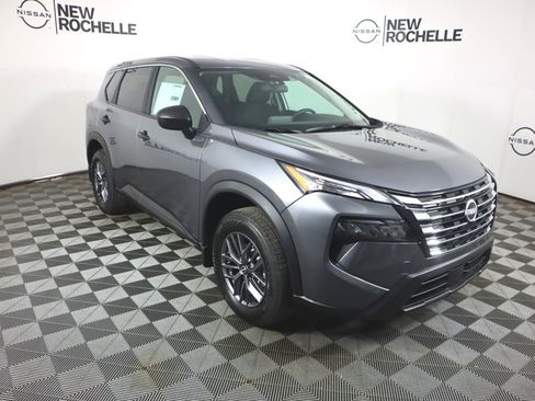 New 2026 Nissan Rogue S image 3