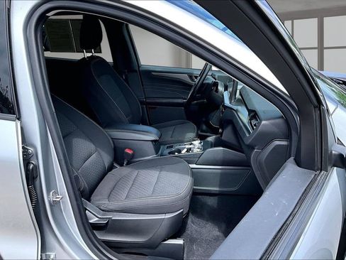 Used 2023 Ford Escape Active w/ Tech Pack #1 FWD image 8
