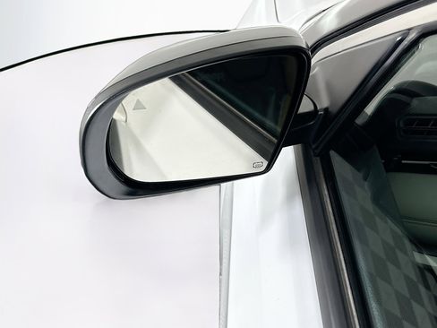 Used 2025 Jeep Compass Limited image 16