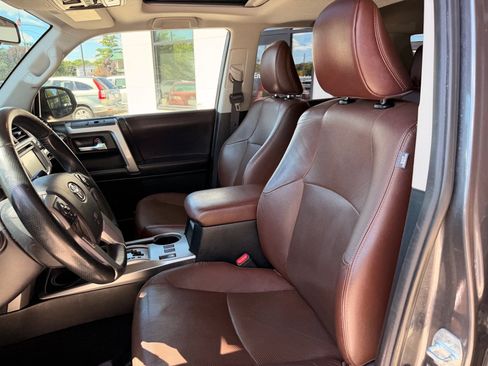 Used 2016 Toyota 4Runner 4WD image 10