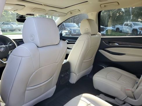 Used 2024 Buick Enclave Avenir w/ Avenir Technology Package AWD/4WD image 9