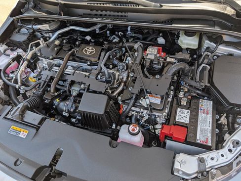 Used 2025 Toyota Corolla LE image 20