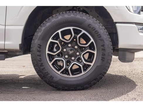 Used 2023 Ford F150 Lariat AWD/4WD image 9