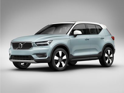 Used 2020 Volvo XC40 T5 Momentum