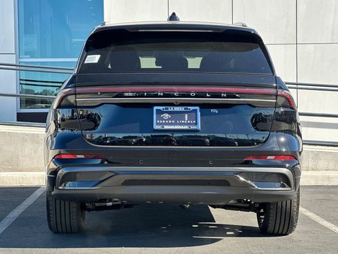 New 2026 Lincoln Nautilus Reserve w/ Jet Appearance Package image 4