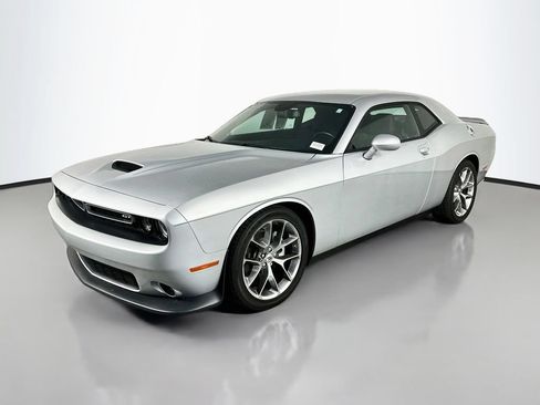 Used 2022 Dodge Challenger GT RWD image 3