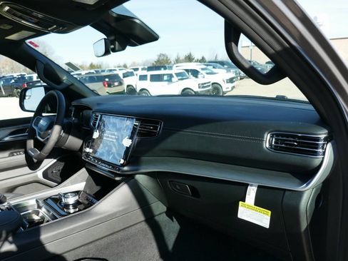 New 2026 Jeep Grand Wagoneer Limited w/ Premium Group II AWD/4WD image 11