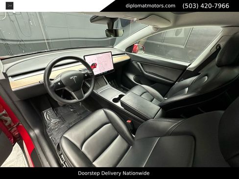 Used 2021 Tesla Model Y Long Range image 13