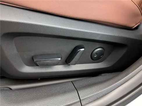 New 2026 Mitsubishi Outlander SEL AWD/4WD image 11