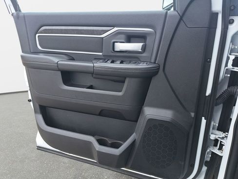 Certified 2024 RAM 2500 Big Horn w/ Night Edition image 24