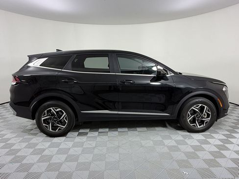 Used 2023 Kia Sportage LX AWD/4WD image 8