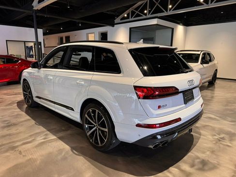 Used 2023 Audi SQ7 Premium Plus image 3