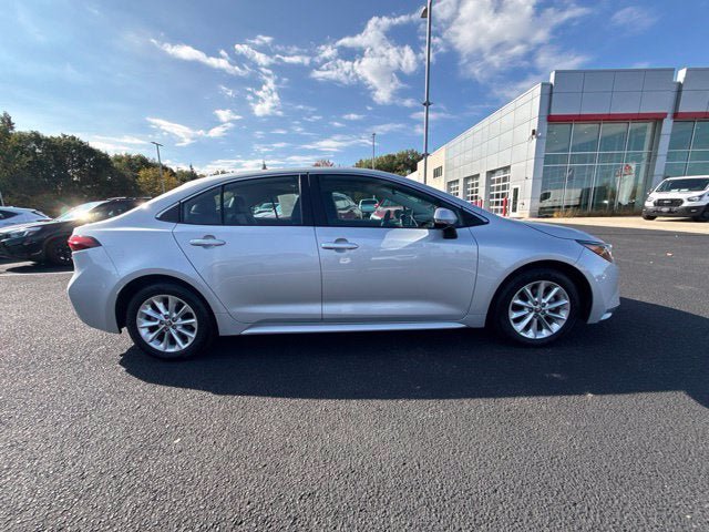 Used 2020 Toyota Corolla XLE FWD image 12