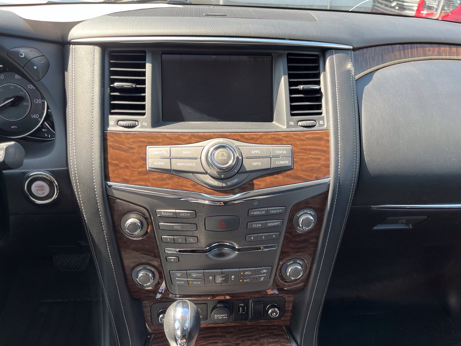 Used 2019 Nissan Armada Platinum w/ Captain's Chairs Package RWD image 10