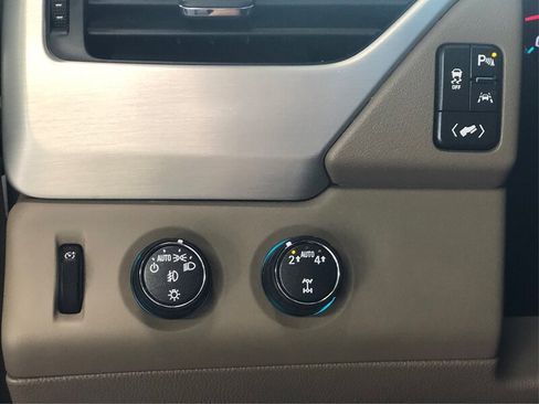 Used 2019 GMC Yukon XL SLT w/ Open Road Package image 29