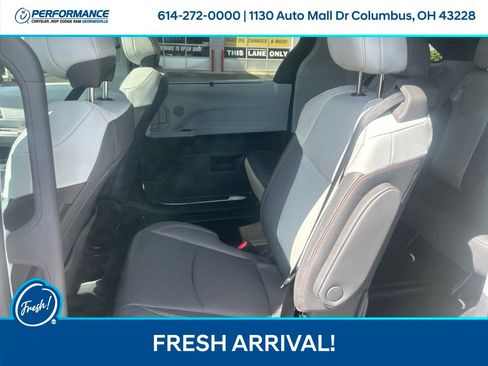Used 2024 Toyota Sienna AWD image 13