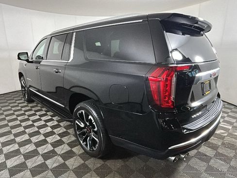 Used 2024 GMC Yukon XL Denali w/ Advanced Technology Package AWD/4WD image 5