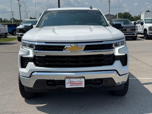 Used 2023 Chevrolet Silverado 1500 LT AWD/4WD image 9