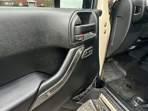 Used 2017 Jeep Wrangler Unlimited Sport w/ Quick Order Package 24S image 12