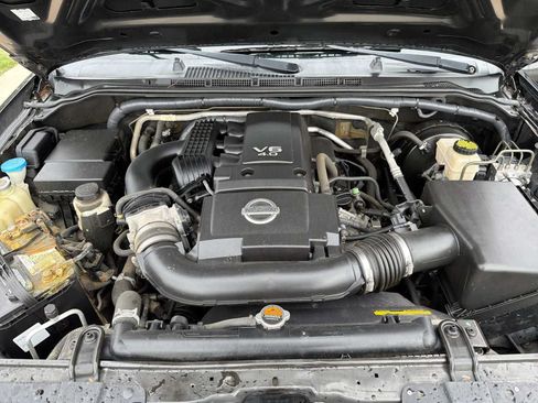 Used 2018 Nissan Frontier SV w/ Value Truck Package RWD image 11