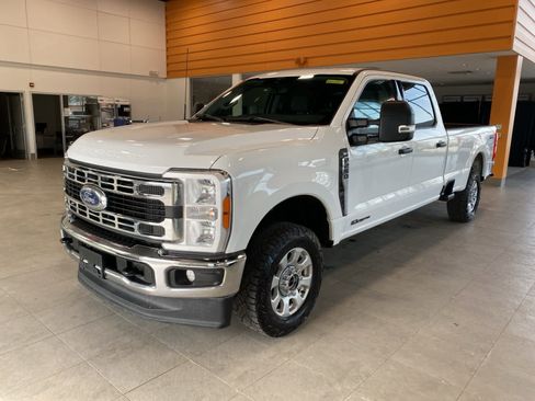 Used 2023 Ford F250 XLT image 1